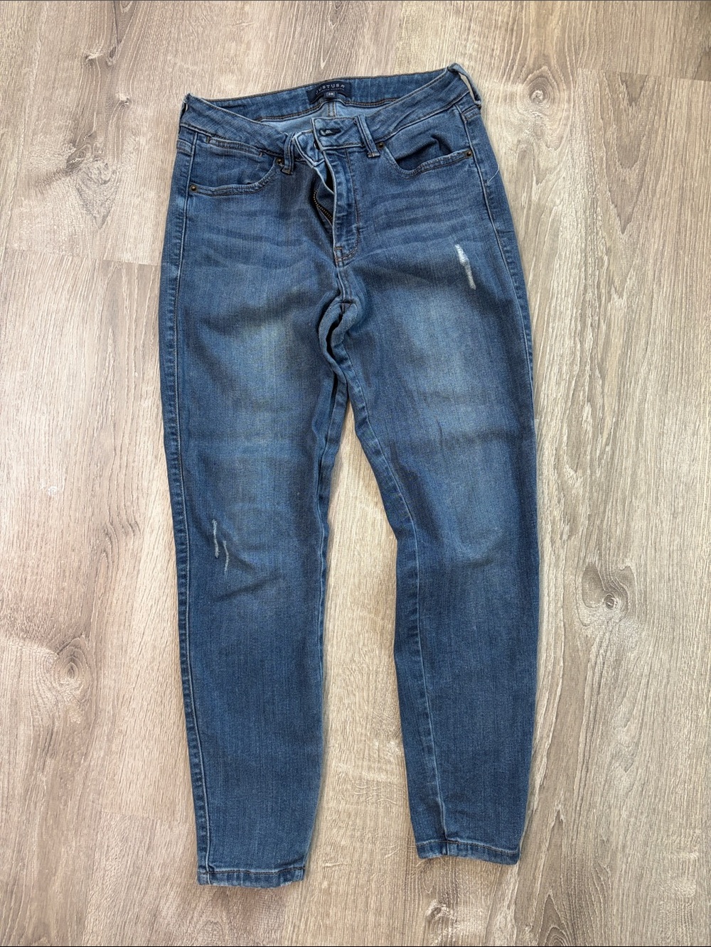 Just USA Indigo Skinny Jeans with Faded Wash